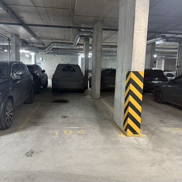Машиноместо, 13 м²