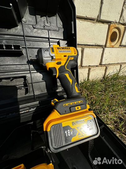 Гайковерт Dewalt