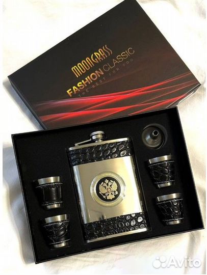 Набор фляжка с гербом плоская 250 мл.+4 рюмки