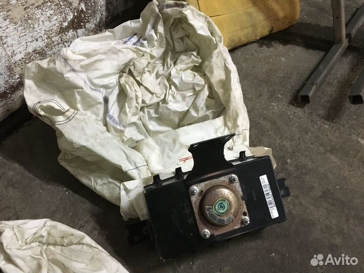 Подушка безопасности в торпедо Kia Ceed 2 стреляна