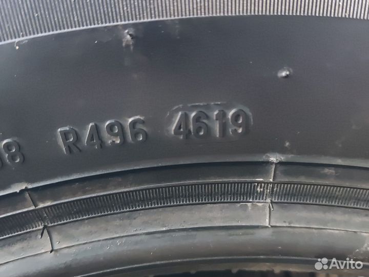 Pirelli Formula Ice 215/70 R16