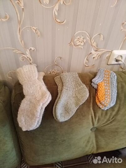 Вязаные тапочки,носки комбинезоны детские