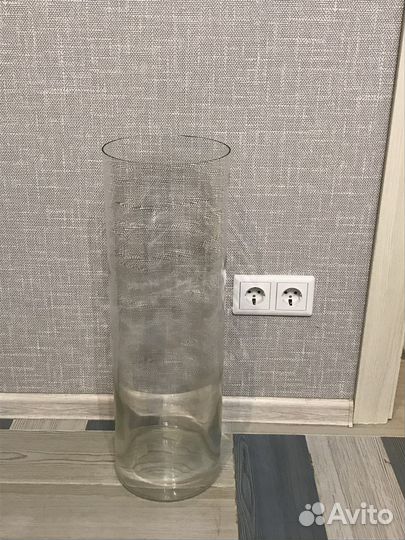 Большая стеклянная ваза