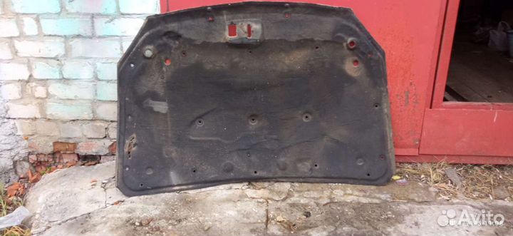 Обшивка капота приора