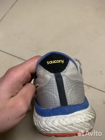 Кроссовки saucony