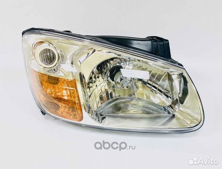 Фара правая Kia Cerato (2007-2008)