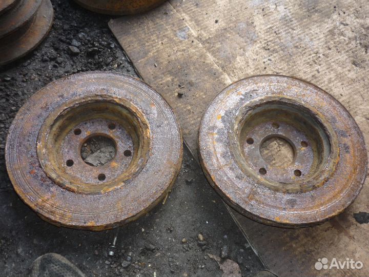 Тормозные диски Форд Мондео 3 1.8/2.0