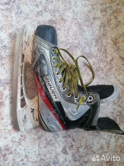 Конек хоккейный Bauer apx 8ee