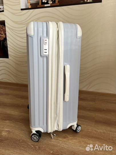 Чемодан большой с расширением; Legend Walker