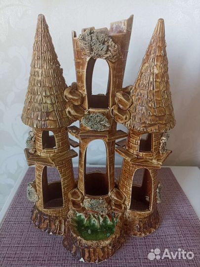 Замок для аквариума