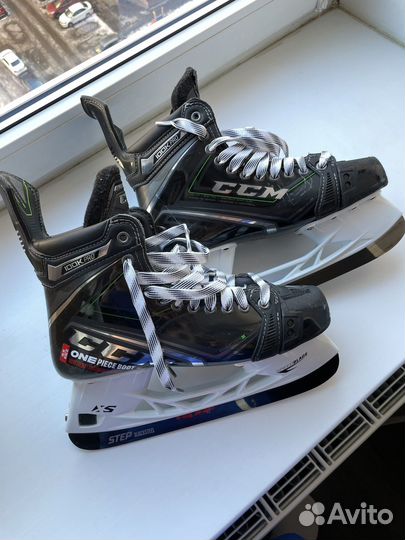 Хоккейные коньки CCM 100k PRO 9