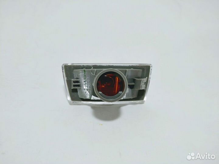 Повторитель поворота в крыло левый Opel Zafira B