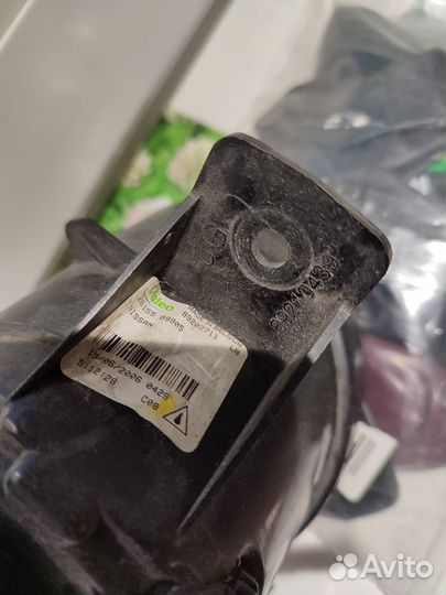 Противотуманная фара nissan juke