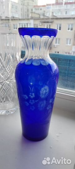 Сахарница, кувшин, разные вазы(цветное стекло)