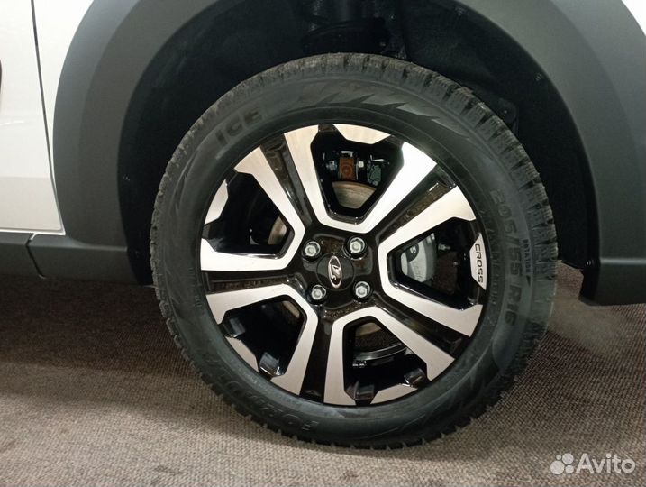 ВАЗ Largus Cross 1.6 МТ, 2025