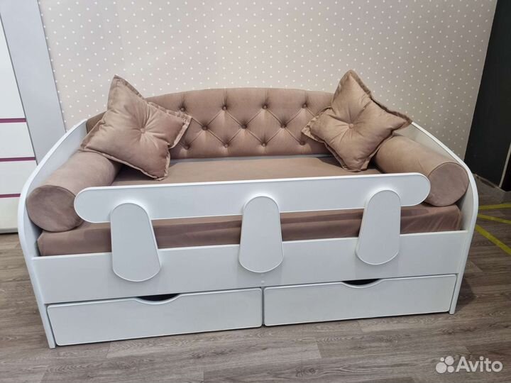 Детская кровать с мягкой спинкой склад Крым