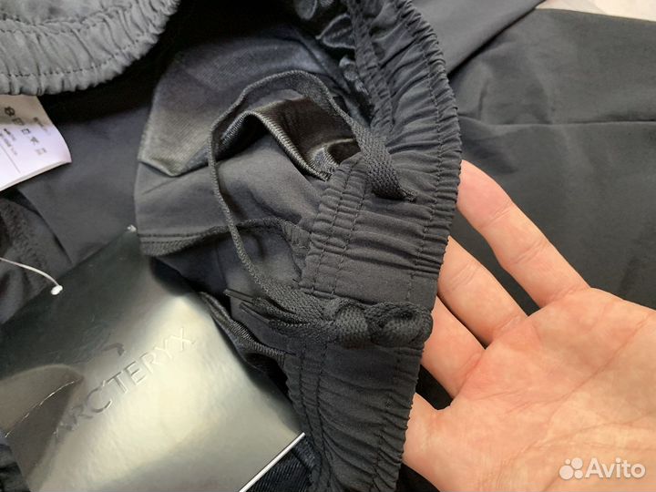 Спортивные шорты Arcteryx черные серые