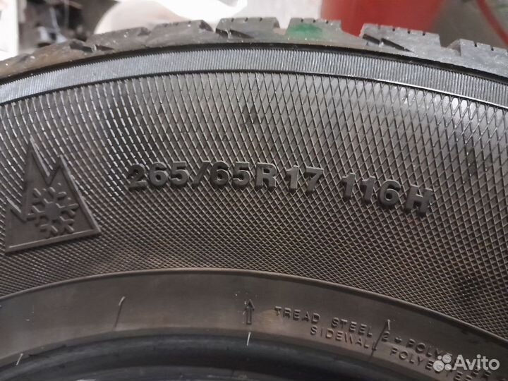 Kumho I'Zen RV Asymmetric 265/65 R17 116