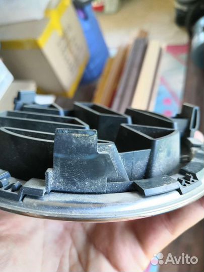 Эмблема Volkswagen multivan