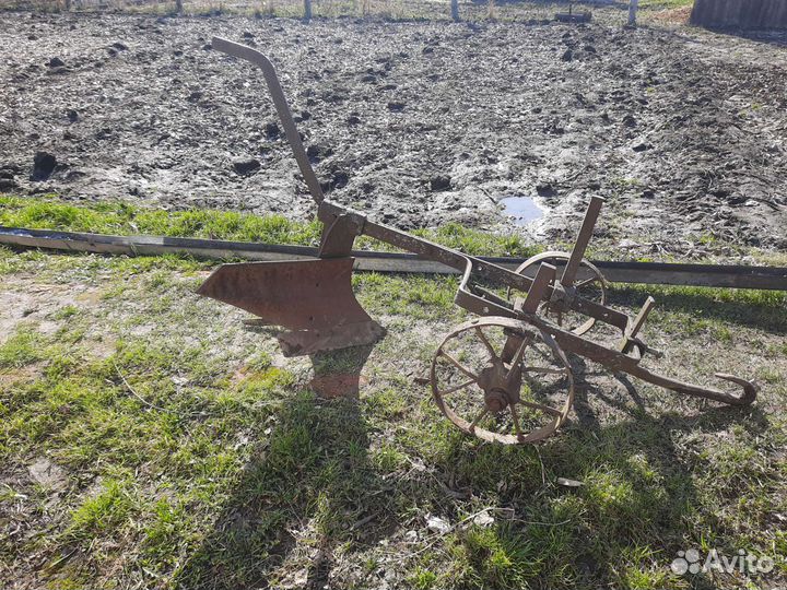 Конный плуг