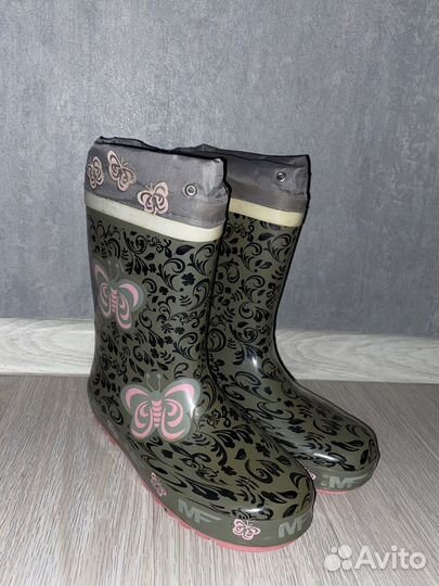 Детские резиновые сапоги