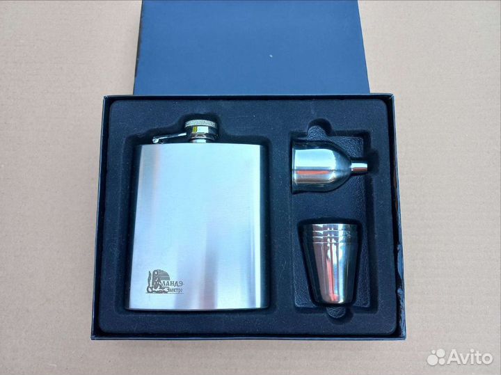 Фляжка 240 мл с рюмками новый набор