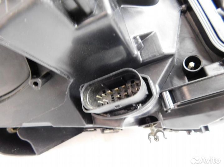 Фара левая Mercedes-Benz M-Class