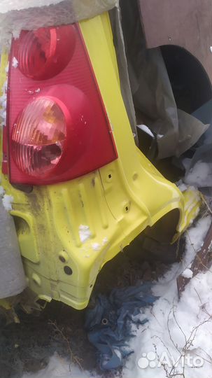 Peugeot 107 крыло заднее правое