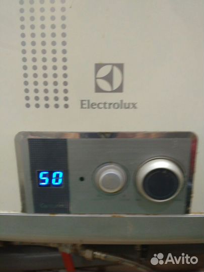 Водонагреватель электрический Electrolux