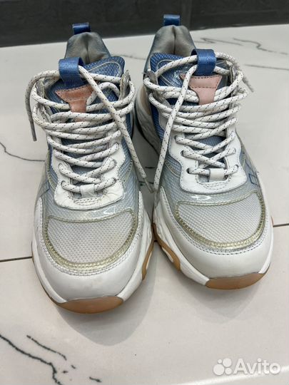 Кроссовки karl lagerfeld 38 оригенал