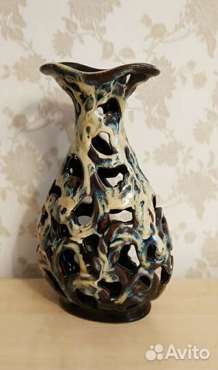 Ваза для цветов резная