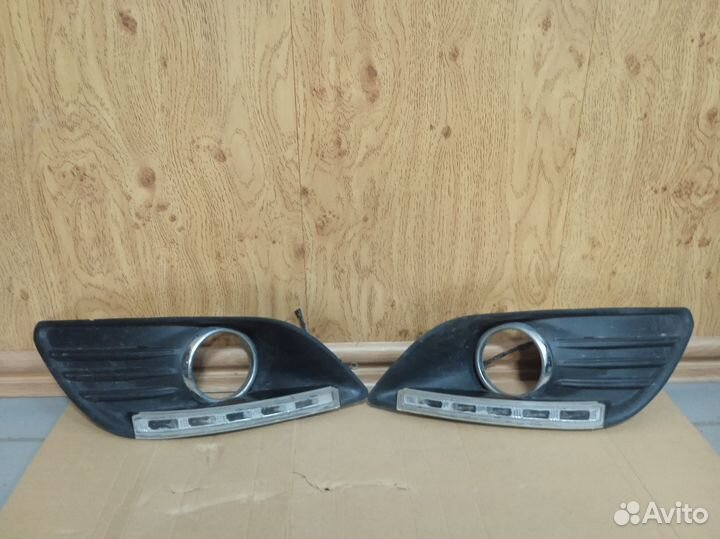 Рамки противотуманных фар Ford Focus 2