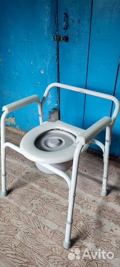 Санитарный стул туалет
