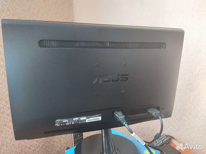 Монитор Asus