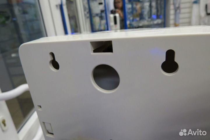 Диспенсер сенсорный для антисептика