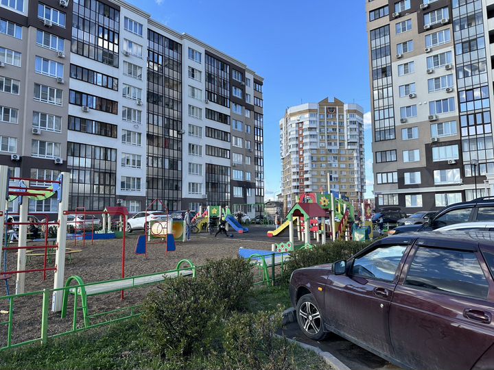 2-к. квартира, 67 м², 10/12 эт.