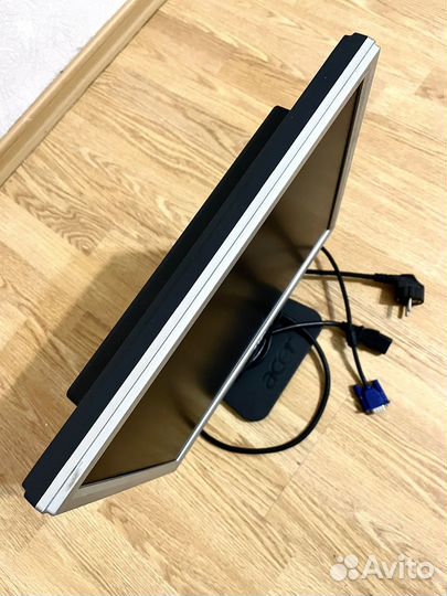 Монитор Acer 17