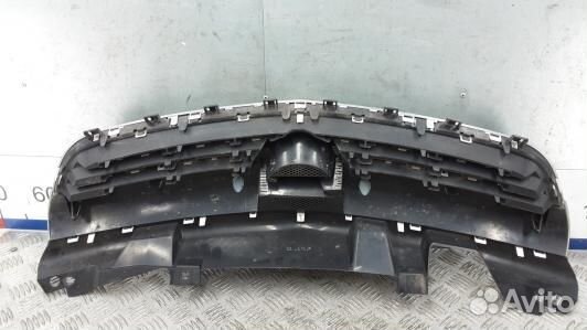 Решетка радиатора opel zafira B (1SK73G101)