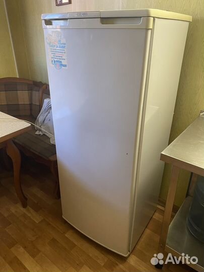 Холодильник бирюса