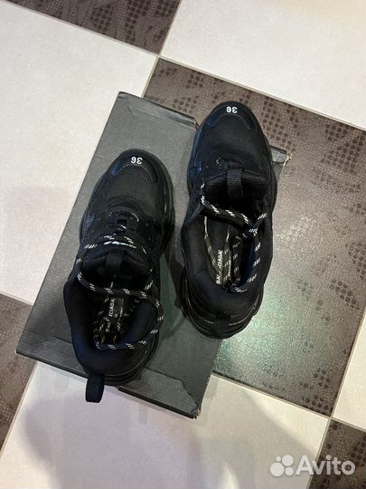 Кроссовки balenciaga triple s black