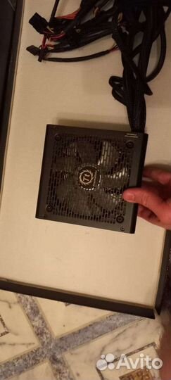 Блок питания Thermaltake Smart RGB 700W