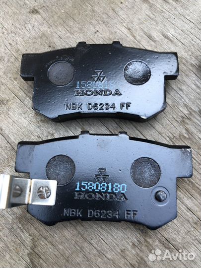 Тормозные колодки Honda accord 8