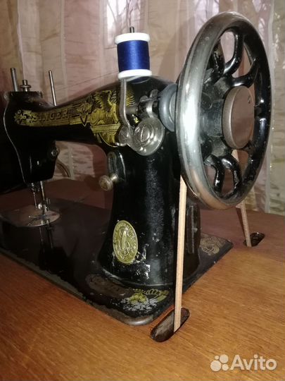 Швейная машина зингер ножная