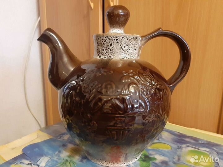 Чайник большой керамический
