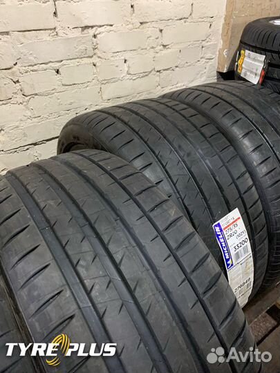 Michelin Pilot Sport 4 S 275/35 R20 и 245/40 R20 102Y
