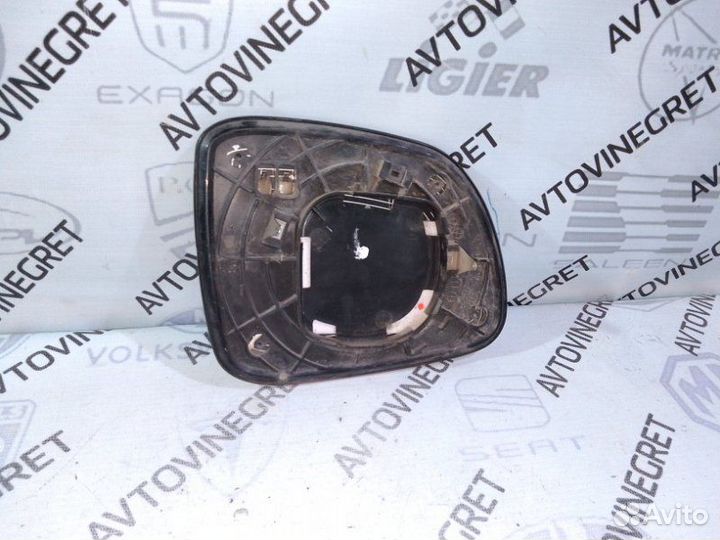 Зеркальный элемент левый Chevrolet Captiva C100