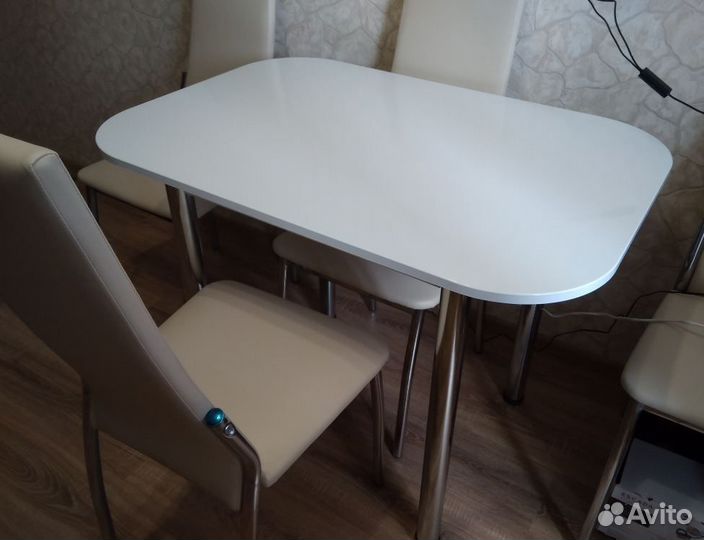 Обеденный стол Белый глянец