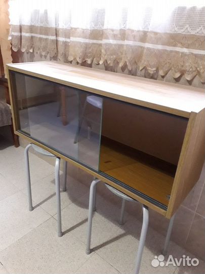 Книжные полочки