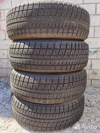 Bridgestone Blizzak Revo GZ 215/60 R17 96Q
