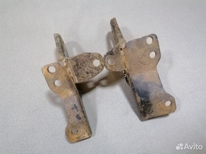 Буксировочная проушина Kia Joice 1999-2003